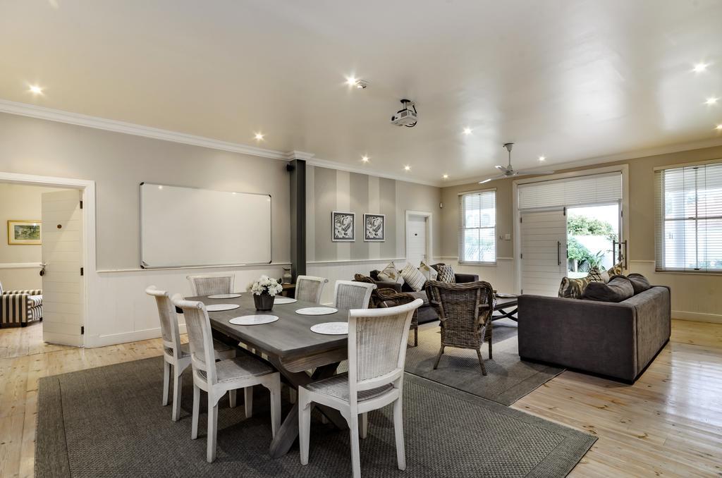 First Avenue Guesthouse Порт-Элизабет Экстерьер фото