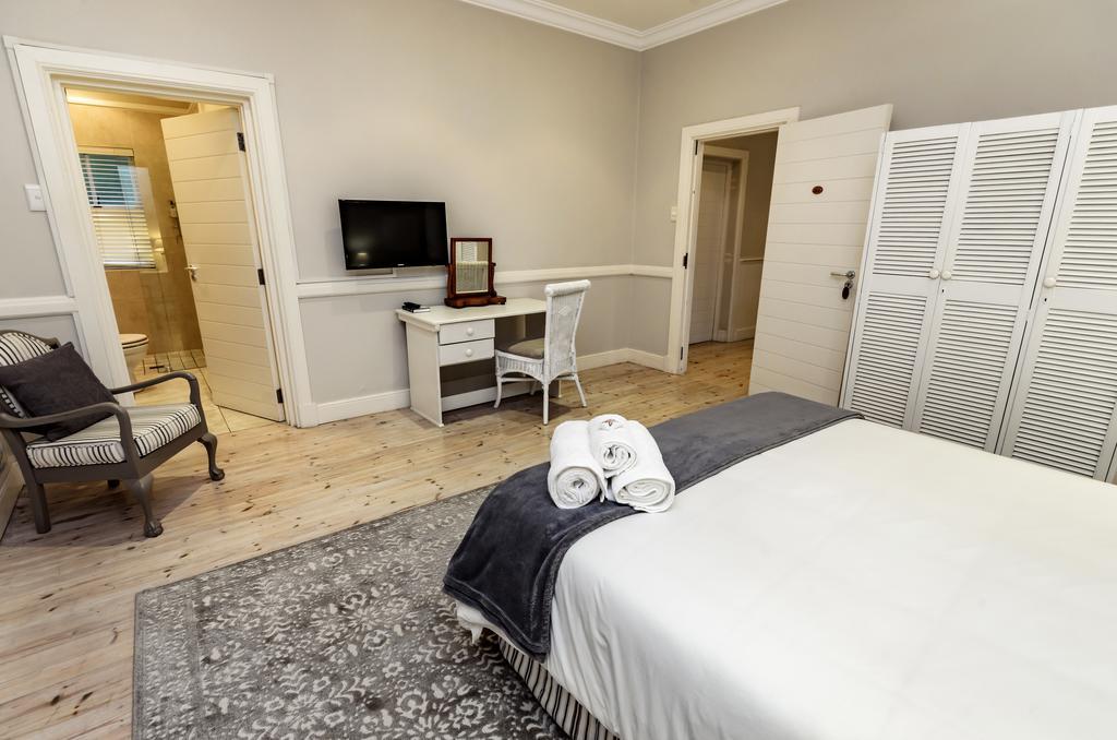 First Avenue Guesthouse Порт-Элизабет Экстерьер фото