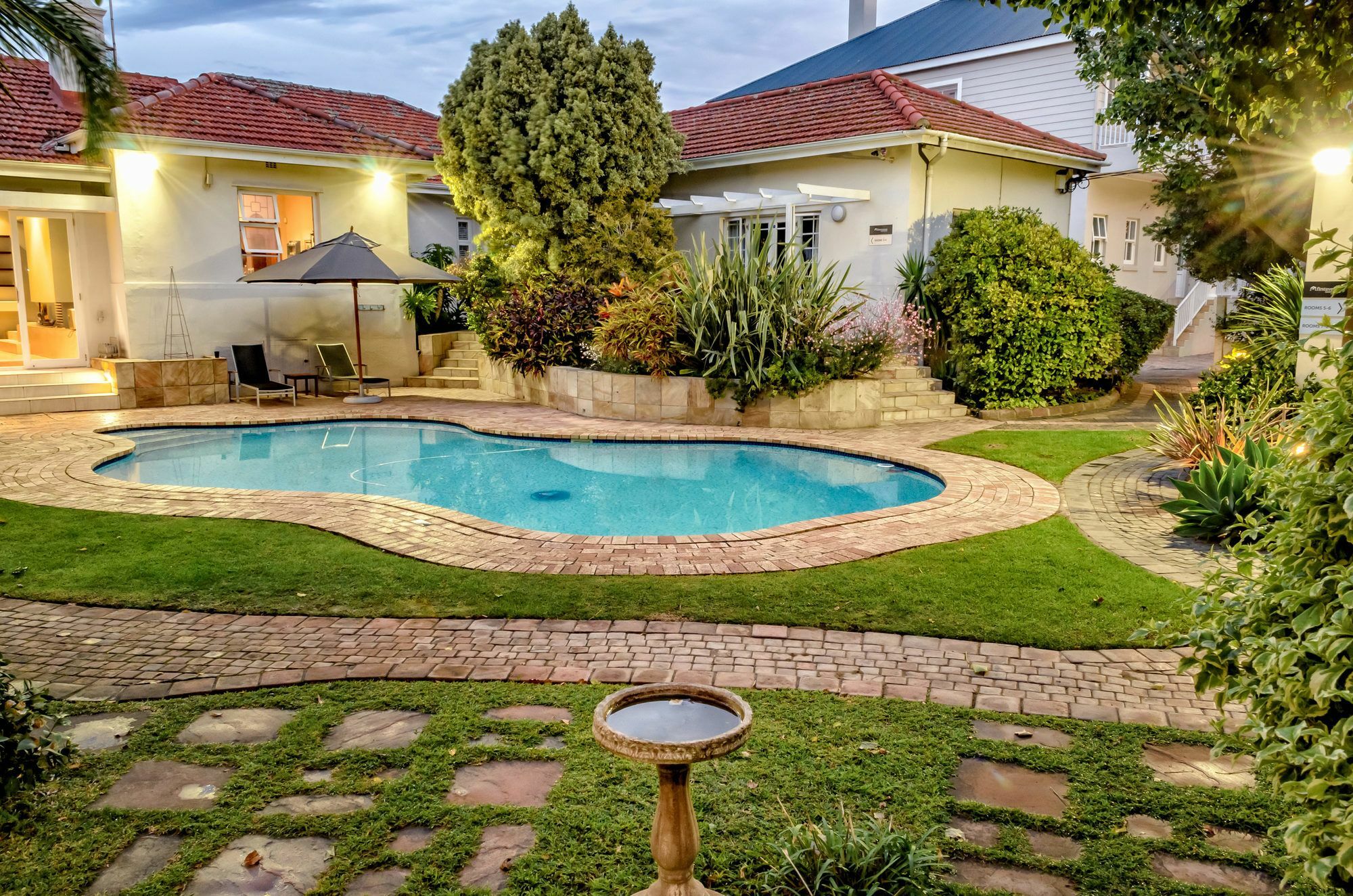 First Avenue Guesthouse Порт-Элизабет Экстерьер фото